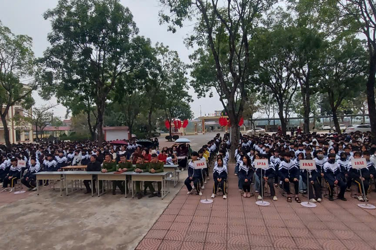 Khung cảnh toàn trường